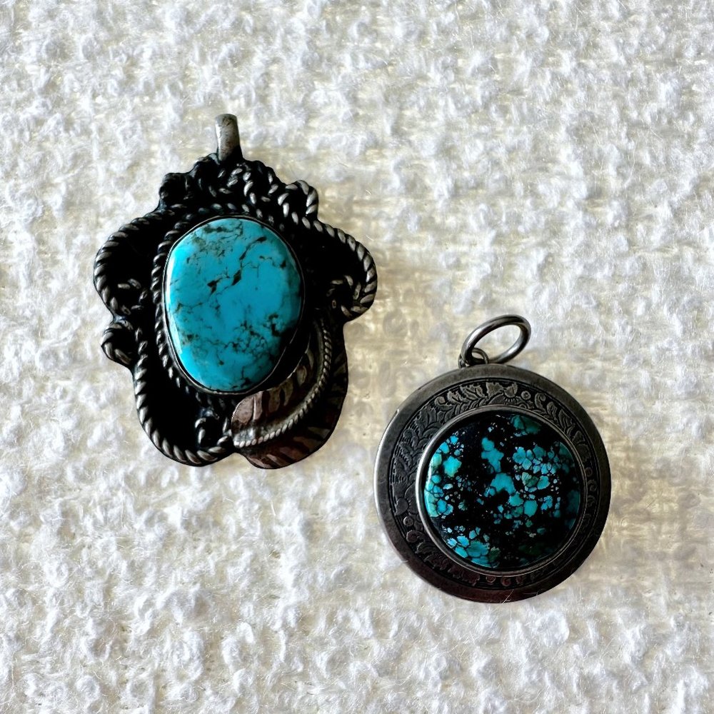 Lot of 2 Vintage Native American Genuine Turquoise Pendants